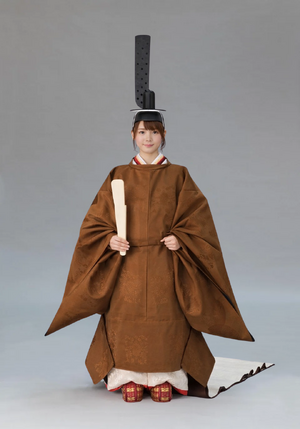 호노카 천황 즉위식 사진.png