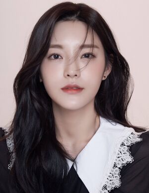윤서혜 (플로라).jpg