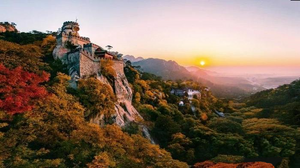 만주 려산 전경 (만주일몽).png