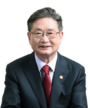 박보균 각료 프로필 (한나라).jpg