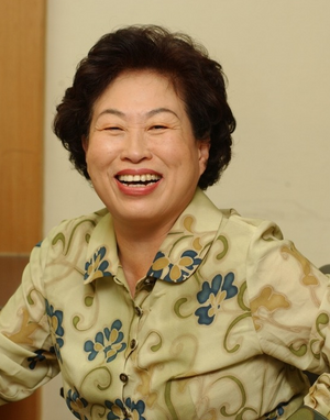 플로라 김사비 프로필.png