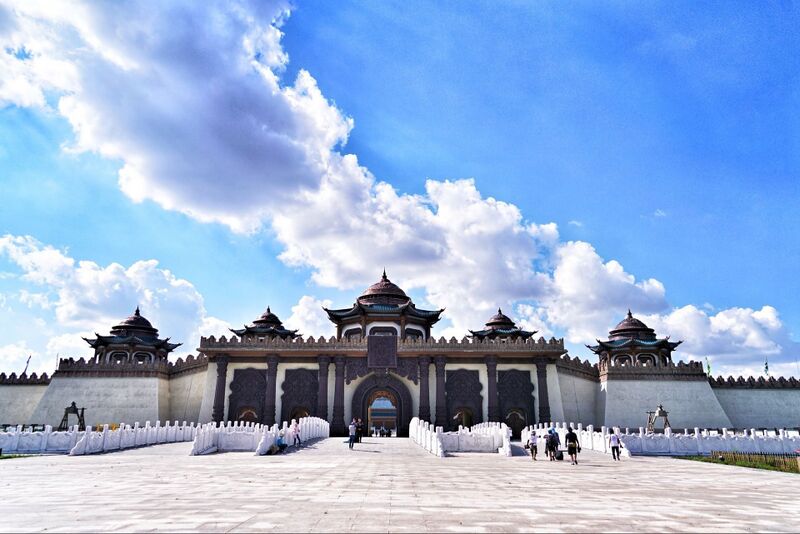 파일:칭기즈 칸 궁전.jpg