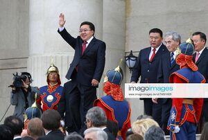 엘벡도르지 손.jpg