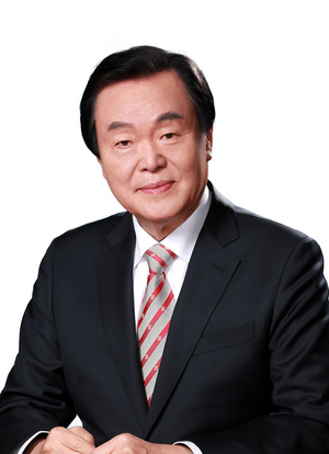 김경재 각료 프로필 (한나라).png