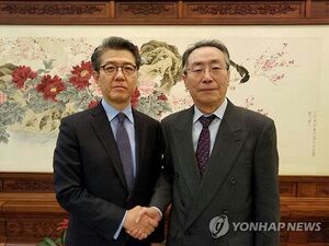 김홍균과 우다웨이.jpg