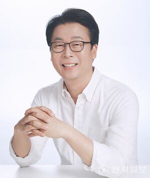 플로라 박규풍 프로필.jpg