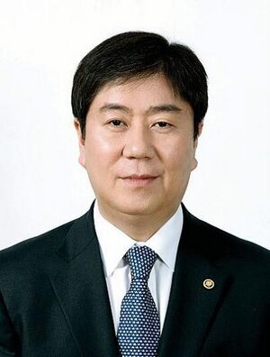 김대기 각료 프로필 (한나라).jpg