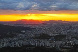식장산 정자-야경 2018-08-15 3.JPG