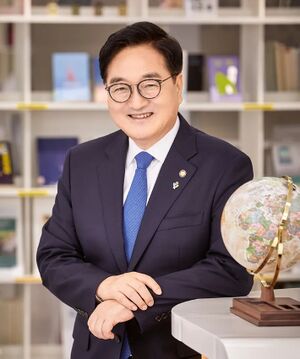 우원식 프로필.jpg