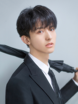 플로라 한여울 프로필.png