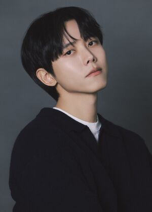 플로라 반정민 프로필.jpg