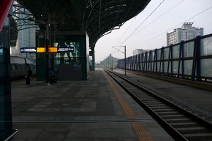 천안아산역 승강장.webp