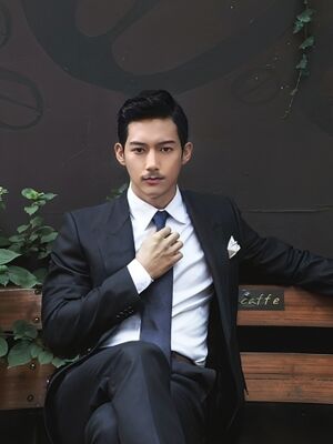 흥영황태자 진용 (충신불사이군).jpg