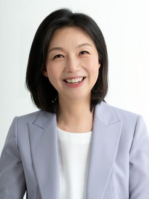 플로라 문하현 프로필.jpg