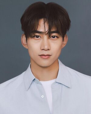 플로라 신강현 프로필.jpeg