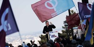 불복하는 프랑스.jpg